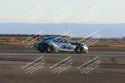 media/Nov-13-2022-GTA Finals Buttonwillow (Sun) [[d9378ae8d1]]/Group 1/Sunset (355pm)/